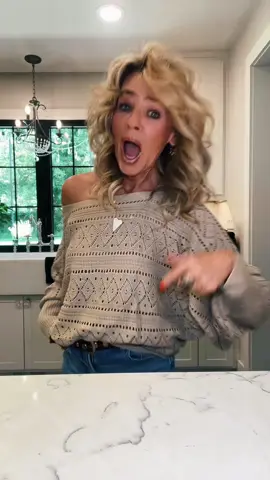 Love this sweater #tiktokshop #tiktokfashionfam 