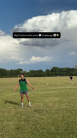 Best touch wins #tiktok #Soccer #Football #touchskill 