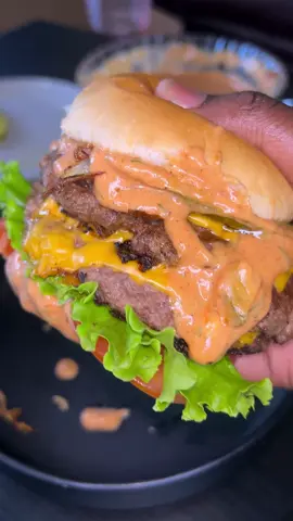 Full recipe will be posted tomorrow!! Follow for more🥰🥰🥰.                              #cheeseburger #burgertok #hamburger 