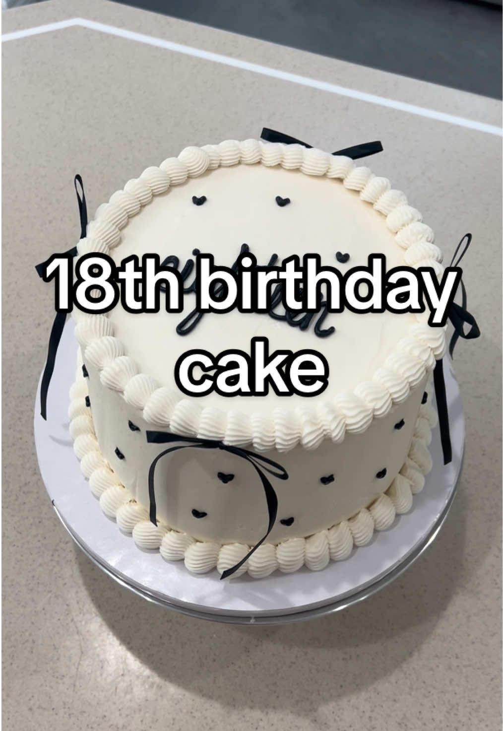I just love watching him create ✨   #eighteen #cakedecorating #blackandwhitecake #caketok #baker 