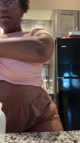 Being a breastfeeding/pumping mom feels like you in a cooking show down to the last second of making your meal 