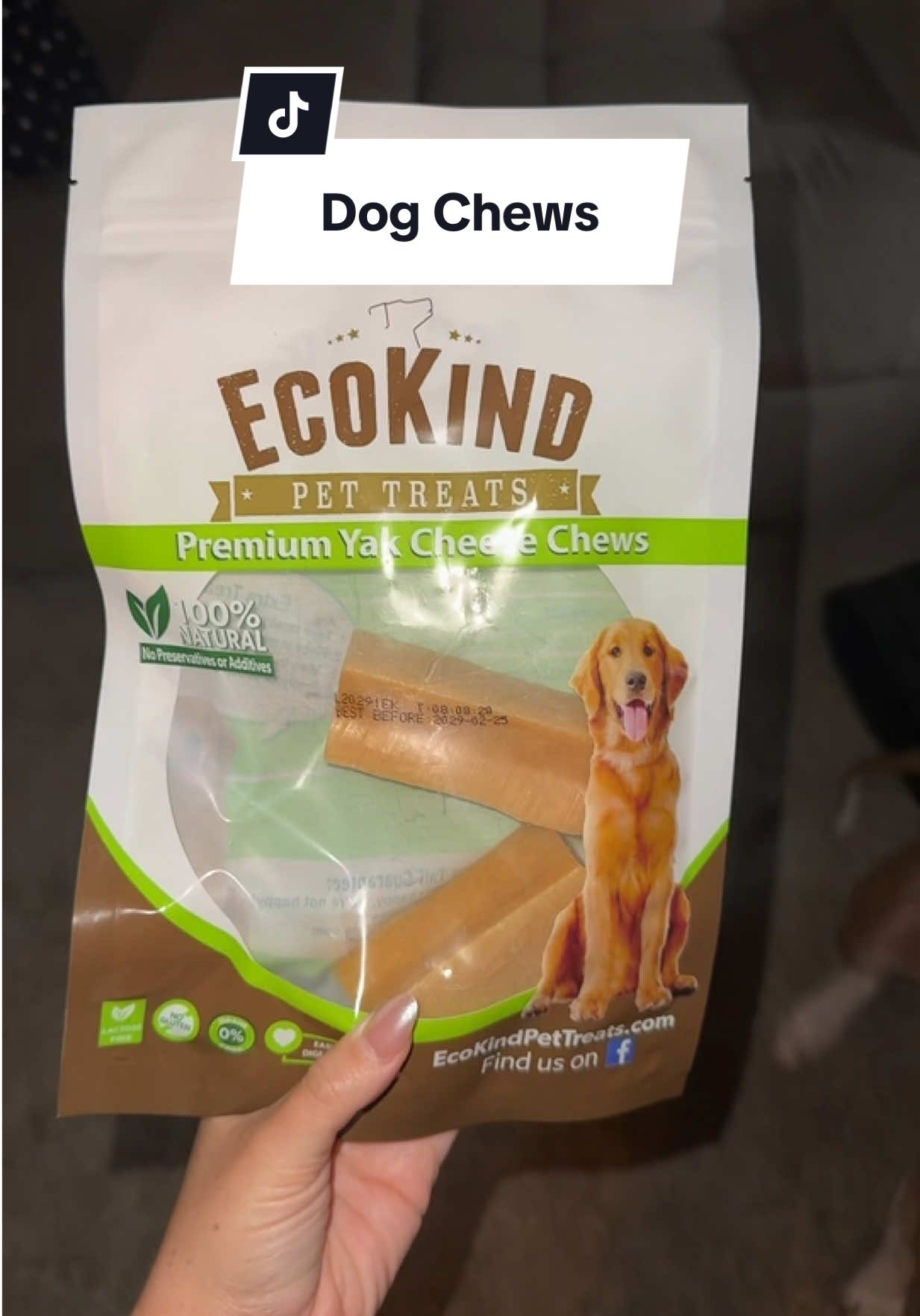 Keep your dog busy for hours with these yummy dog chews! 💛 #dogsoftiktok #dogtreats  @EcoKind Pet Treats 