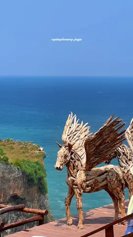 Puncak Segoro, spot tebing kece dengan view laut lepas 🌊✨ Wajib masuk list liburanmu di Jogja! 🚗 Yuk explore bareng Paket Wisata Jogja + Driver” 🚐 Sewa Mobil + Driver Jogja 🗺️ Paket Wisata Jogja 👨‍👩‍👧‍👦 Family | Solo | Private Trip 📍 Start From Yogyakarta #sewamobiljogja #paketwisatajogja  #wisatajogja #puncaksegorojogja 