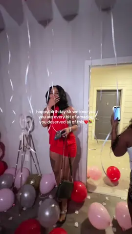 ughh soo grateful to have friends that are willing to do this together with no hesitation i love my friends down and we DID that for our girl 🥹❤️ we love you kk @SnatchedByK   #suprisingmyfriend #foreverfriends #supriseparty 
