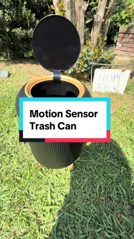 This is the cutest trashcan ever and I love that the sensor is on top so every time you walk by it’s not gonna just pop open. This will keep your trash hidden and your room looking good. #motionsensortrashcans #trashcans #tiktokshopcreatorpicks 
