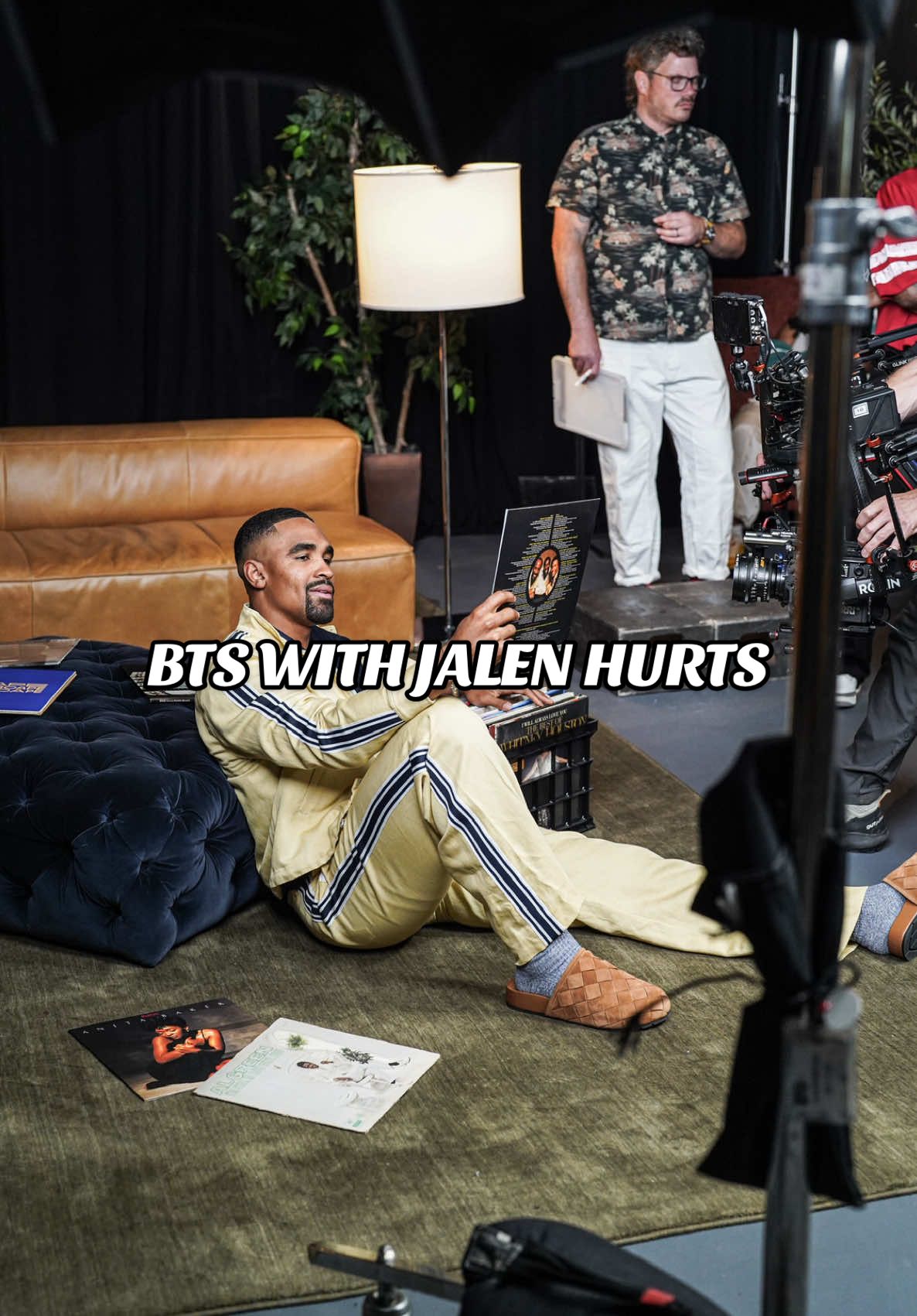 Some behind the scenes from a video shoot with Jalen Hurts in honor of the season starting! 🦅 #eagles #football #nfl #jalenhurts #bts 