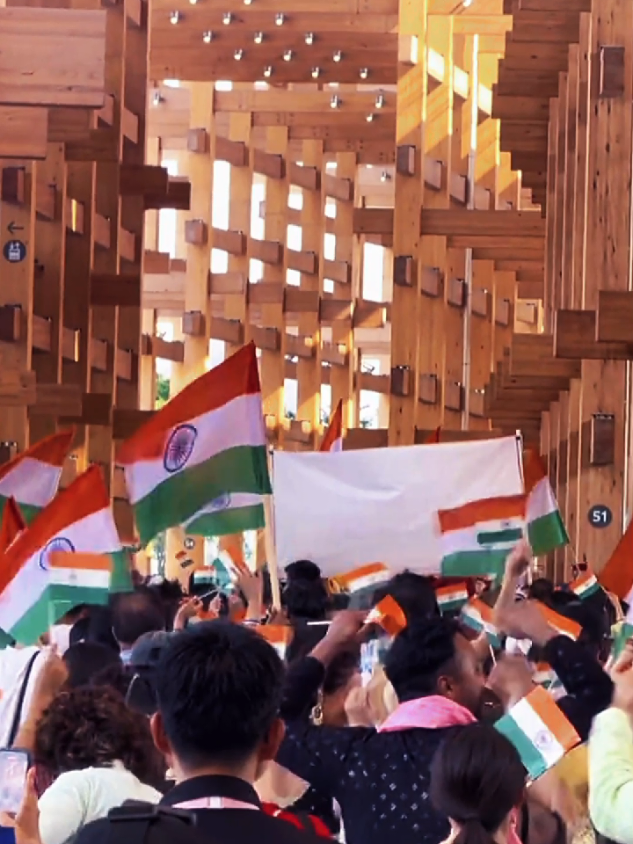 orang India sangat bahagia tapi orang jepang tidak terima kalo negara mereka di tempati oleh imigran dari India ya masa yg dulu nya banyak Ara
