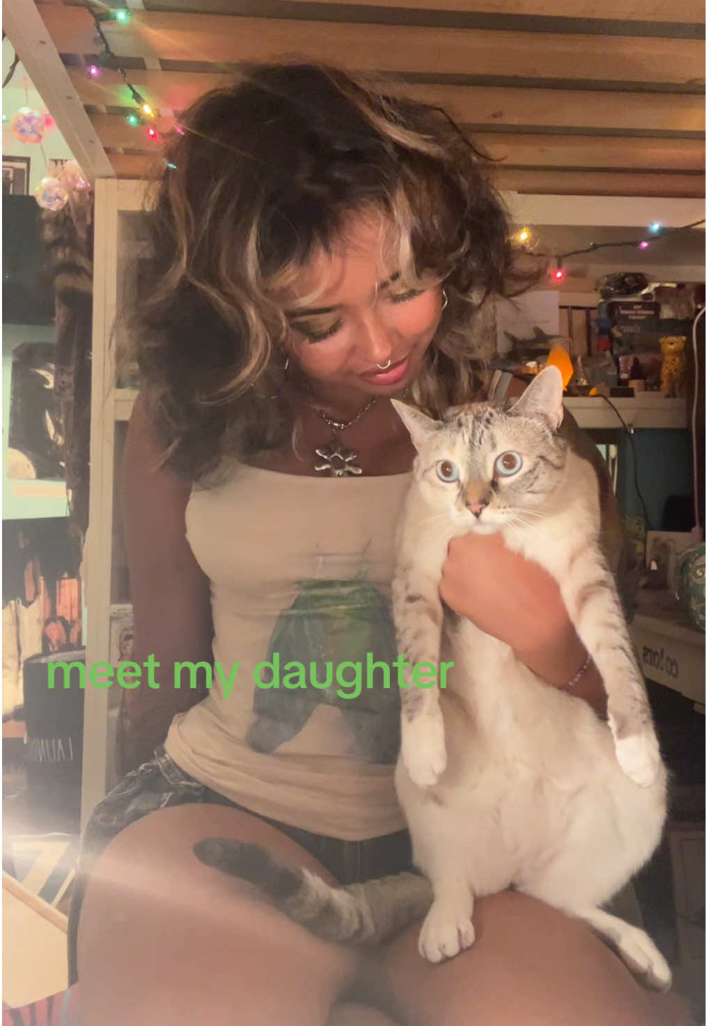 i dont usually grab her like that dont get mad at me please #ilovemycat #cat #kitty #meow 