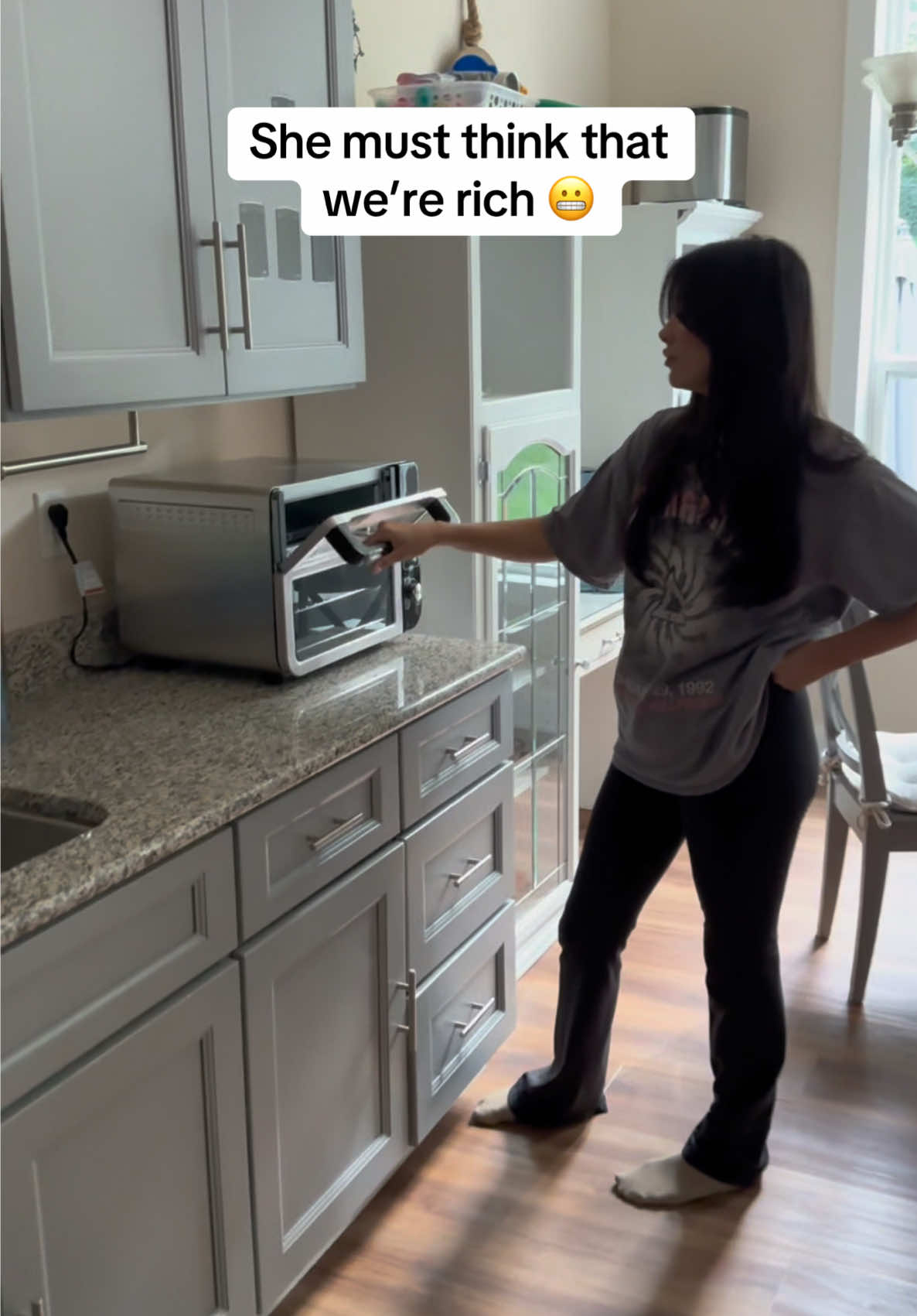 I thought she was crazy till she showed me how good of a deal it is with the coupon for the Ninja Double Oven #oven #ninjadoubleoven #ninja #kitchenappliance #kitchengadgets 