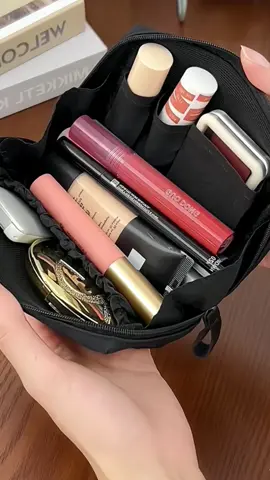 You’d never guess this little bag actually has compartments inside!#tiktokshoppfi #bags #makeupbag #travelessentials