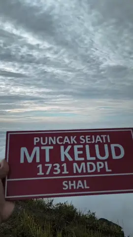 Puncak sejati kelud dengan view andalannya