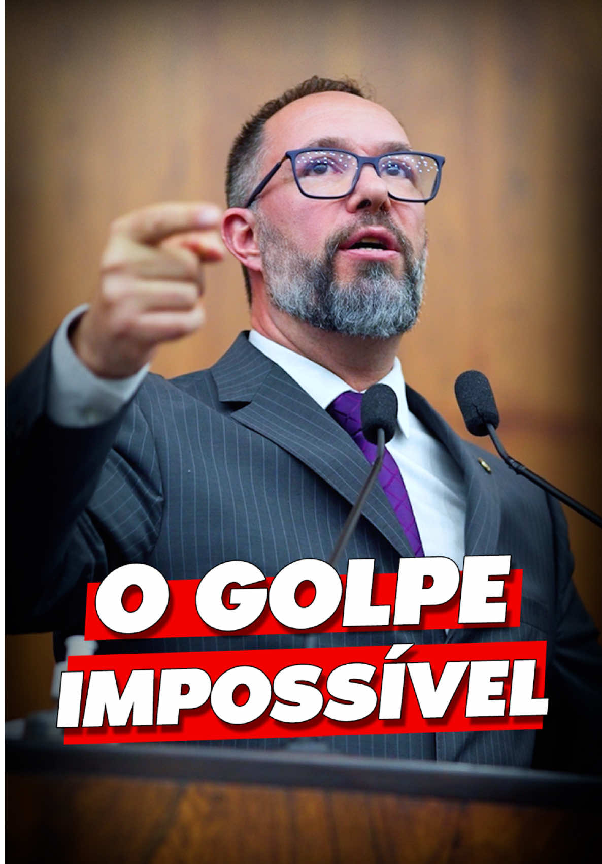 O julgamento de Jair Bolsonaro é marcado por contradições graves: ausência de provas materiais, desrespeito ao princípio do juiz natural e um processo conduzido por quem também se declara vítima. A imparcialidade, fundamento do Estado de Direito, parece ter sido descartada em nome de um resultado já definido. A defesa teve poucos dias para analisar milhares de documentos, enquanto a acusação teve anos para montar um roteiro baseado em suposições. Provas frágeis, delações contraditórias e uma condução que fere a paridade de armas, a ampla defesa e a presunção de inocência. Enquanto isso, criminosos condenados por crimes brutais voltam às ruas, e manifestantes ainda sem sentença continuam monitorados por tornozeleiras. A balança da Justiça perdeu o equilíbrio — e o que está em jogo vai muito além de um único nome: é o futuro da democracia no Brasil.
