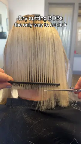 Code: KTB @Shark Fin Shears dry haircuts allows you to literally see every cut and make sure it’s level. It is much harder cause you don’t have the same control you do over wet hair #haircuttutorial #haircut #haircutting #haireducation #hairstylistsoftiktok 
