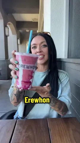 Come with us to Erewhon in LA 🤪 @Erewhon #california #guesstheprice #erewhon #haileybiebersmoothie #losangeles @megs 