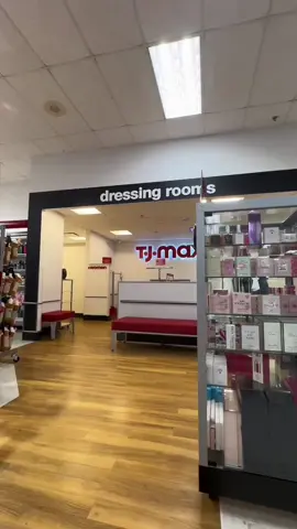 I just got fired for being black!! Yes Tj maxx just fired me!! Can’t believe Tj maxx can be so racist!!! #tjmaxx #tjmaxxfinds #tjmaxxhaul #tjmaxxshopping #work 