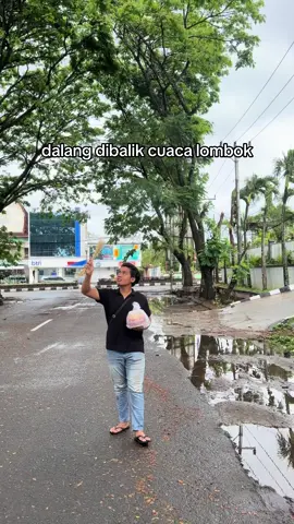 mas lala#mbaklala #lombokvirall🌴🌴 #4u #xybca #fyp 