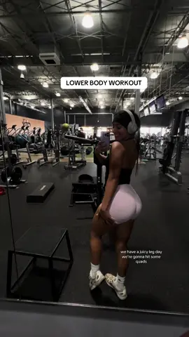 The quads are finally growing 🥹  #quads #lowerbodyworkout #lowerbody #glutes 