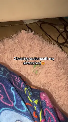 Ignore my scream I have a sore throat 🥲 #fyppppppppppppppppppppppp #wtf #cleaning #fypシ #gross 