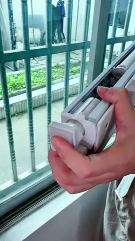 No-drilling blinds, good light-blocking effect, easy to install, does not damage walls. #homedecor#windowblinds#curtains#roommakeover#blind #blinds #curtains #easyinstallation 