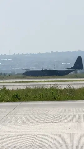Se accidenta un Casa C295M de la fuerza aérea mexicana durante vuelos de práctica para el desfile del 16 de septiembre en la base de Santa Lucia. #fuerzaaereamexicana #aviationlovers #aviation créditos al autor de la imagen al final. 