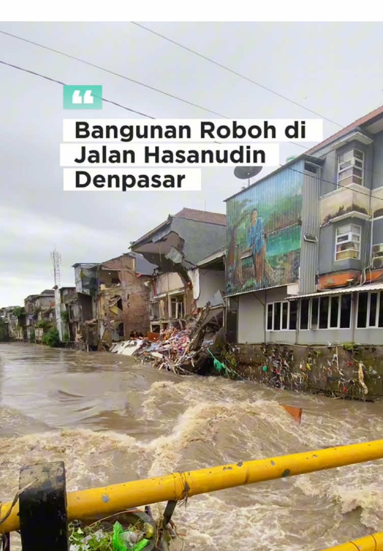 Bangunan roboh di jalan Hasanudin Denpasar dekat BCA Pasar Badung hati hati yang mau ke daerah sini . #infobali #fyp 