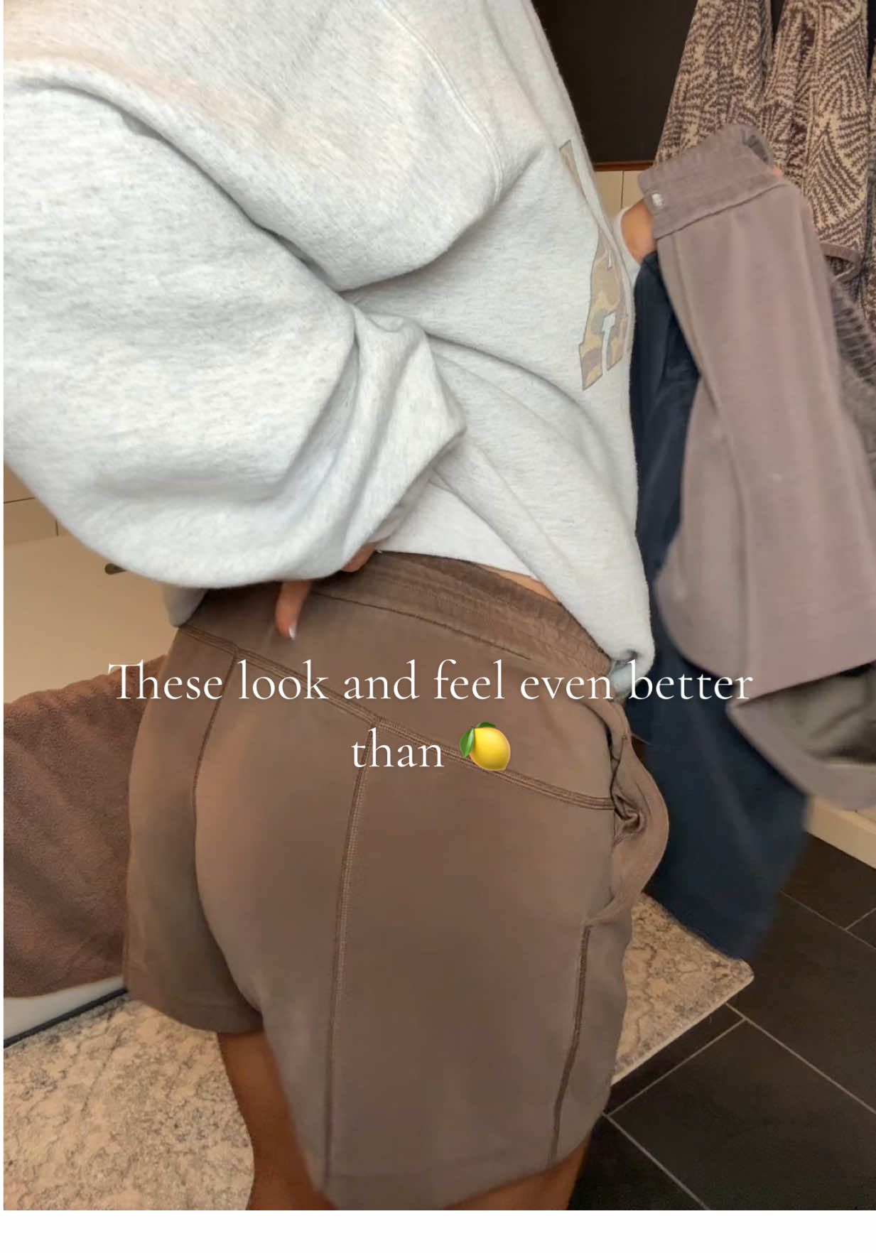 Comfy but make it cute ✨ living in these Colorfulkoala sweat shorts! #OOTD #ColorfulKoala #ClosetStaple #sweatshorts #fallshorts 