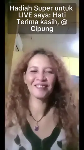 Salah satu Hadiah terbaik di LIVE saya. Terima kasih atas dukungan Anda terhadap konten saya, Cipung. #tiktoklive #livehighlights #livegift #handhearts #hati