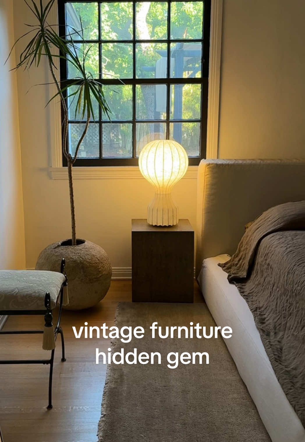 Decorating our home one vintage find at a time. Today’s stop was Casa Victoria in Silverlake where I picked up this cutie stool. Should it live in the living room or bedroom? #vintagefurniture #vintagehomedecor #vintageshopping #interiordesign #secondhandfinds 