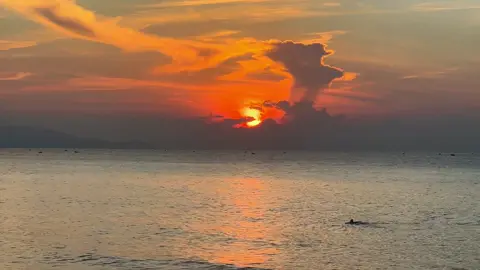 Nơi nào bình yên Cho tui xin dừng chân một chút, để nhìn lại chính mình đâu mới là cuộc đời của tui... #yenbinhcoquadatkhong #lgbt🌈 #topbot #bisexual🏳️‍🌈 