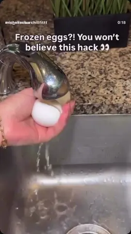How am I just now learning this?! 🤯 Drop a 💜 if you didn’t know either. #KitchenHack #FoodieHacks #LifeHacksDaily