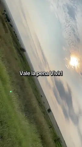 VALE LA PENA VIVIR #creatorsearchinsights  #spanishlove, #emotionalvideos, #lovestories, 