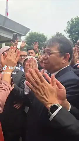 Kenapa banyak org menangisi  kepergian ibu Srimuliyani? Krn sesungguhnya beliaulah yg sungguh2 bekerja dgn baik hingga menyelamatkan bangsa dan negara di bidang tatakelola keuangan Negara sejak dari krisis yg bertubi2 melanda Indonesia dan dunia.