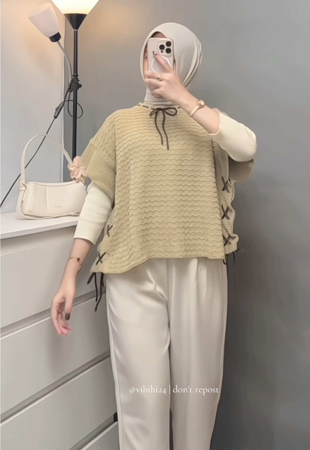 #vestrajut #rompi #outfit #myoutfit #outfitinspiration #outfitwanita 