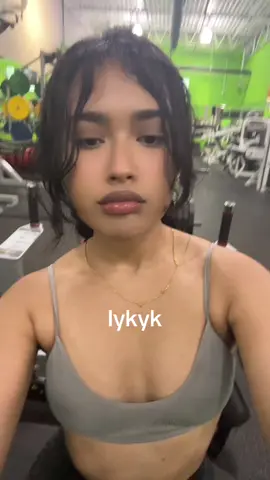 yes i need to wax my pits 