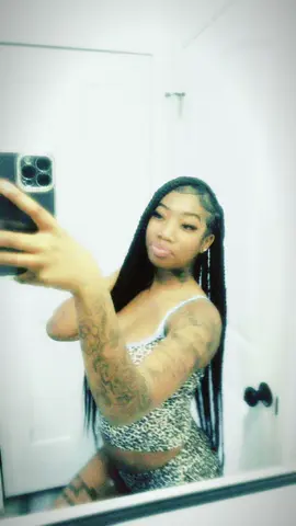 🧚🏼 ‘ #latenightvibes #fypシ #heyyfamous🖤 #justposting 