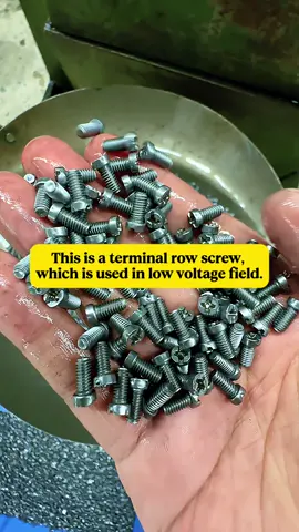 Come and feel the sound of the machine#screwfactory #fastenermanufacturer #fastener #drywallscrews #woodscrew #pinshaft #fastenerfactory #fastenersupplier #selfdrillingscrew #rivetscrew #screwmanufacturer #drywallscrew #turningparts 