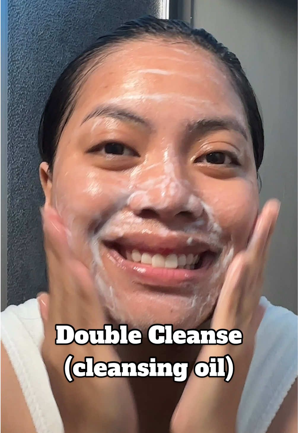 Easy way to remove make up and to double cleanse ✨ #doublecleanse #makeupremover #cleansingoil #skincare #beautyph 