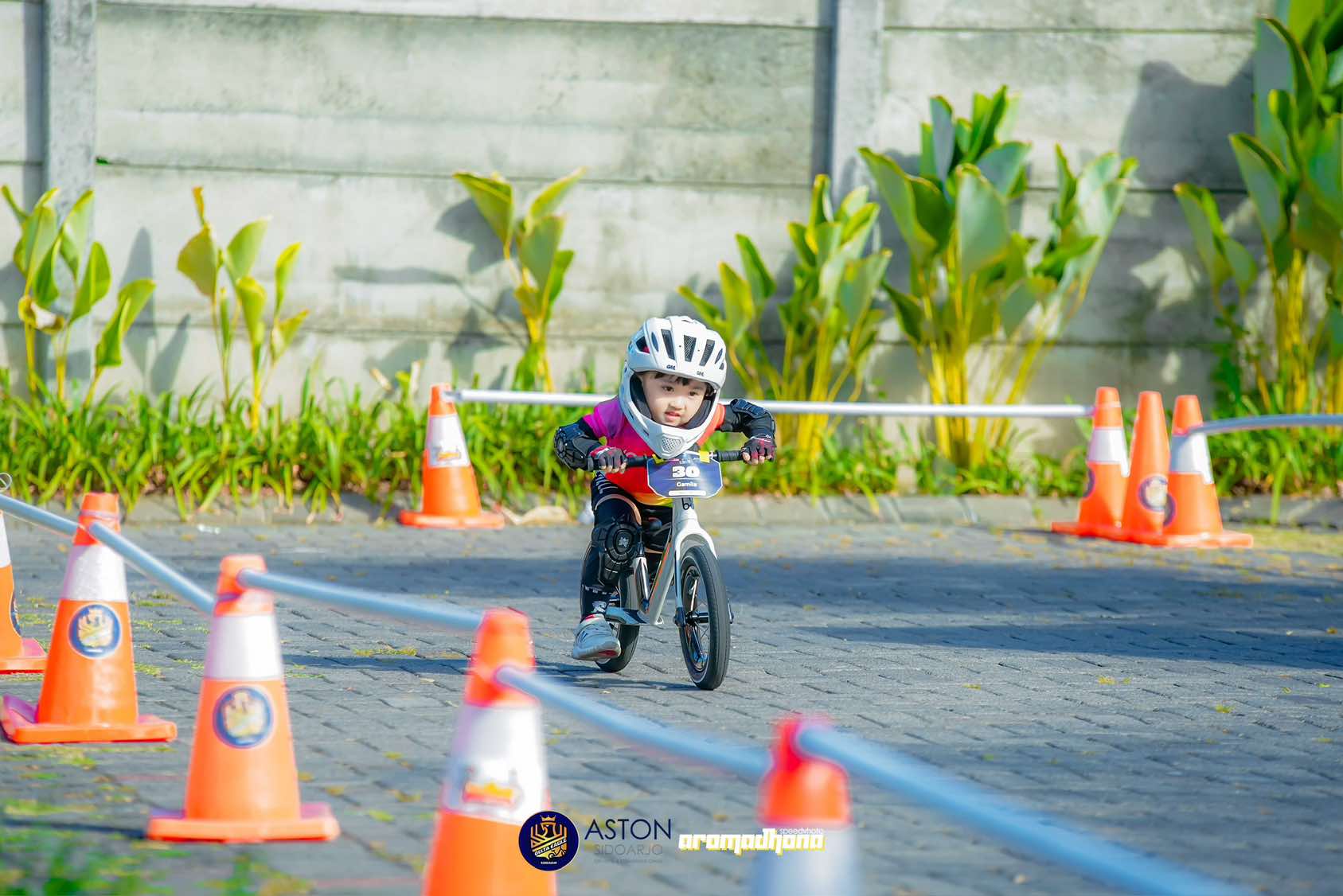 Waktu tidak dapat diputar, di jilat, apalagi dicelupin ❤️‍🔥 Hub @34PROJECTJUNIOR PUSHBIKE  Jersey @MostwellApparell_   . . #pushbikeindonesia #pushbike #balancebike #pushbikesurabaya #pushbikes #balancebikekids #balancebikeindonesia #pushbikecompetition #rider2022 #racepushbike2025 #racepushbike #racepushbikesurabaya  #balancebikerace #pushbikerace #pushbikeraceindonesia #gamilamutia 