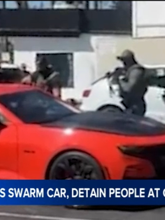 (09/09/25) Video captures the moment federal agents surrounded a car and detained multiple people at gunpoint in Van Nuys. Read more at link.