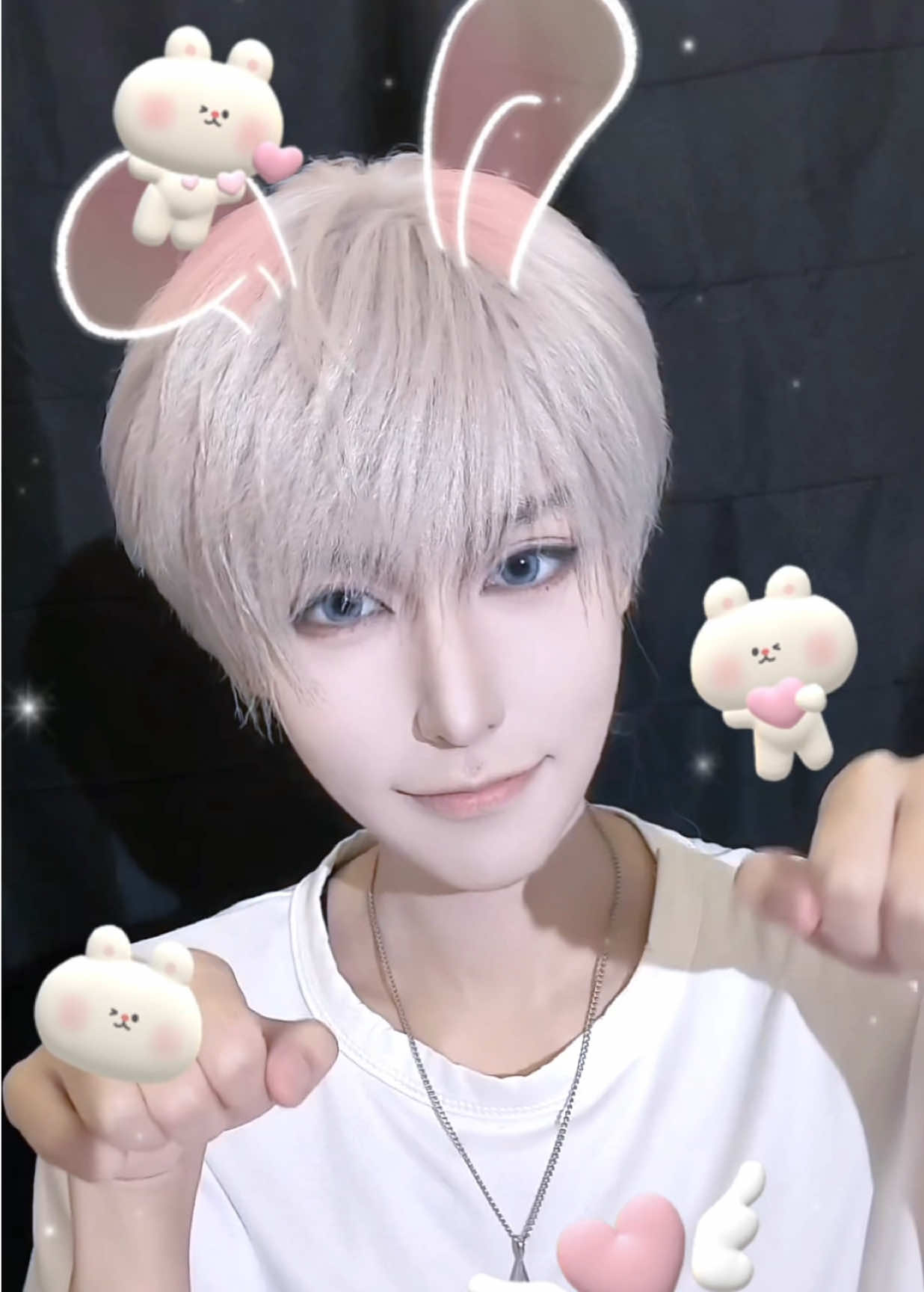 🐰 #xaviercosplay #loveanddeepspace #cosplaytransition #cosplayer #恋と深空 