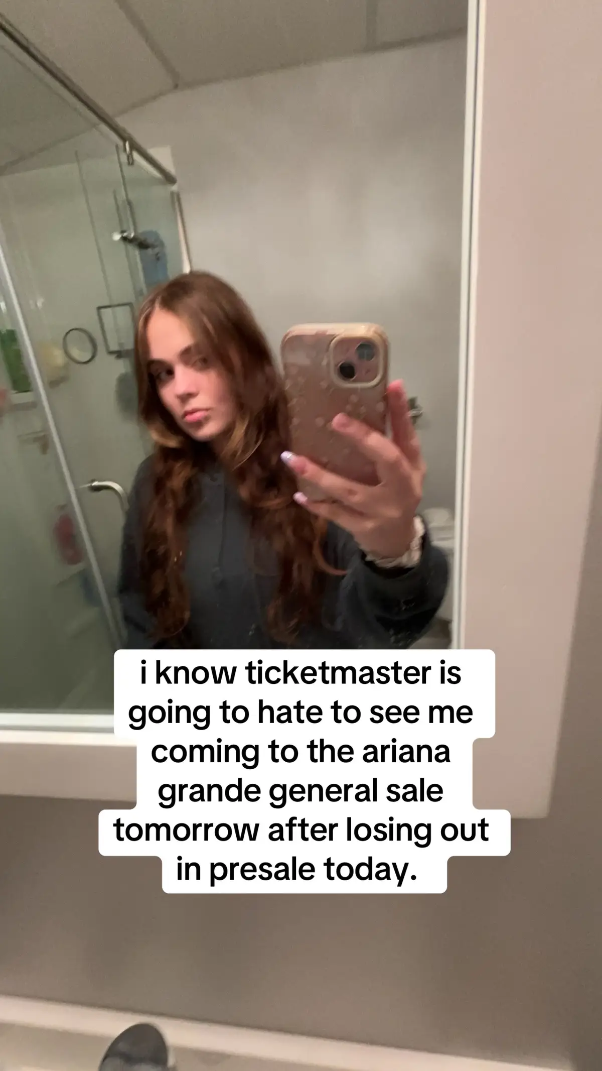 @arianagrande please we love you  @lily #arianagrande #eternalsunshine #wicked 