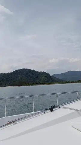 melihat keindahan pemandangan laut obat dari segala rasa 🙂🙂#fypppppppppppppppppppppp 