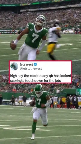 Jets fans loving the Justin Fields era 😭🔥 (@NFL) #nfl #football #jets #justinfields #newyorkjets 
