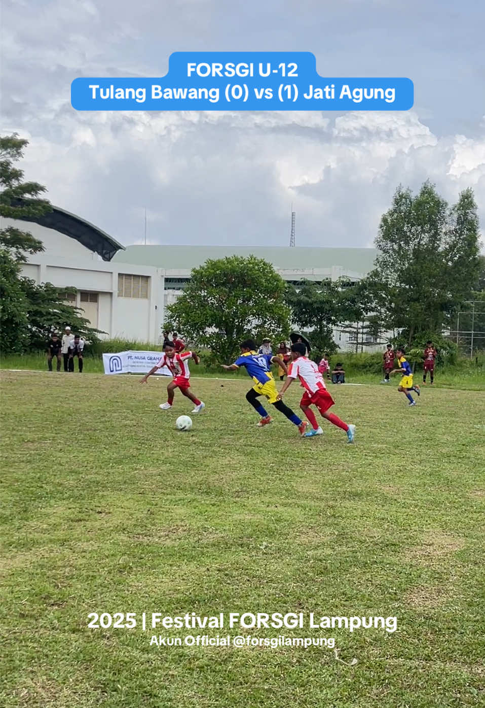 Cuplikan pertandingan!! Forsgi Tulang Bawang vs Forsgi Jati Agung, U-12 #forsgilampung #forsgiindonesia #forsgi #haornas #sepakbola @Dispora Provinsi Lampung 