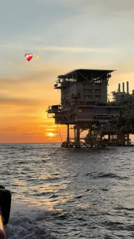 Demi cinta❤️ #offshorelife #offshore #oilngas #pemburuocean #pelaut 