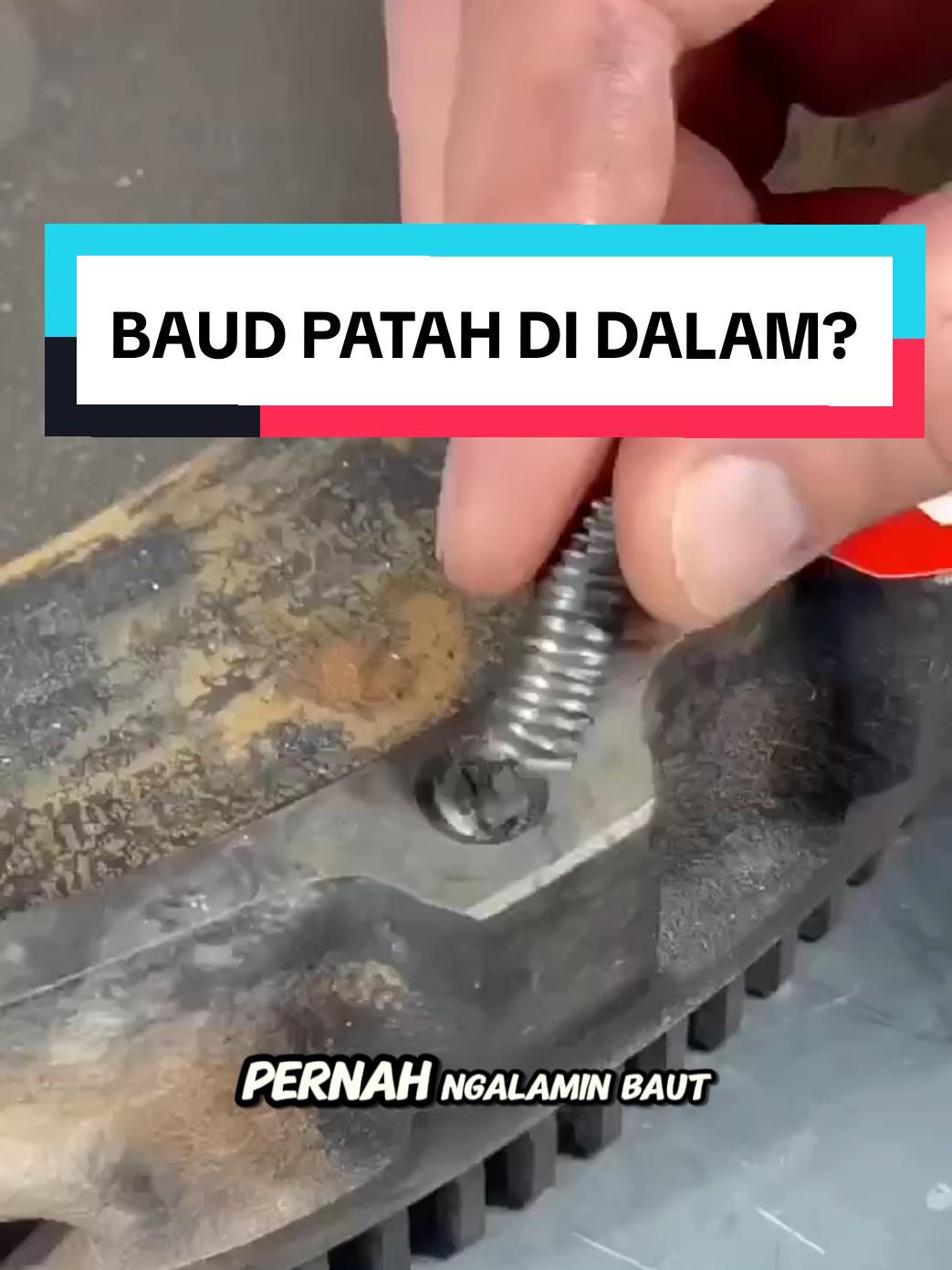 Pernah ngalamin baut motor patah di dalam mesin? 🔧 Pakai kunci biasa selip, ditokok pun nggak bisa—bikin kesel & buang waktu. Nah, solusinya gampang: ISKU 5 in 1 Mata Bor Extractor. Tinggal pilih ukuran, pasang di bor, putar perlahan, baut langsung terlepas dalam hitungan detik. Satu set isi 5 ukuran, awet, plus box penyimpanan praktis. ➡️ Simpan trik ini biar kerjaan lebih cepat & hemat tenaga! Cek etalase produk kalau mau pakai alat yang sama. #motor #magnet #tapbalik  #fyppppppppppppppppppppppp  #creatorsearchinsights 