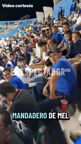 HONDUREÑO ENFRENTE A LUIS REDONDO Y LO LLAMA 