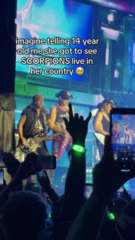 si inca cu locuri bune 😝 #scorpions #moldova #concert 