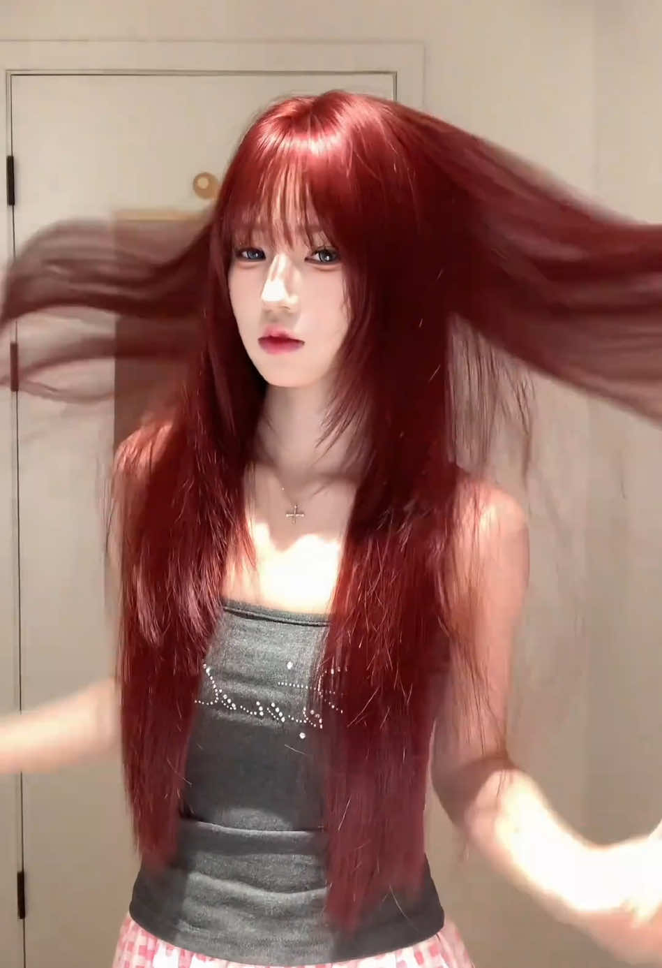 Wow, this hair color is so flattering‼️ The edited hairline makes the face look smaller too❤️Love it 🥰 Link in bio 🔗🛍️ This wig is named “Red Wine 🍷” on the official website #gyariwig #wiginfluencer #stylingtips #wiginstall #fyp 