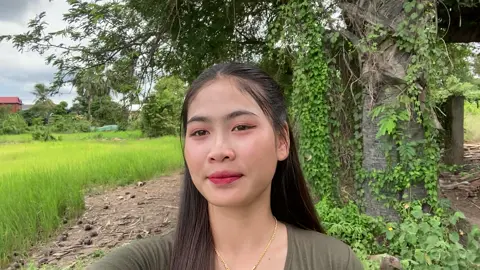 ស្រីខ្មៅ❤️🌾🌱#សុំ❤️ម្នាក់មួយមកok🙏❤️❤️ #ខេត្តកំពង់ស្ពឺ🤍🌾 #កូនអ្នកបាត់ដំបង🇰🇭 #ម៉េម៉ាយកូន1🖤🖤 